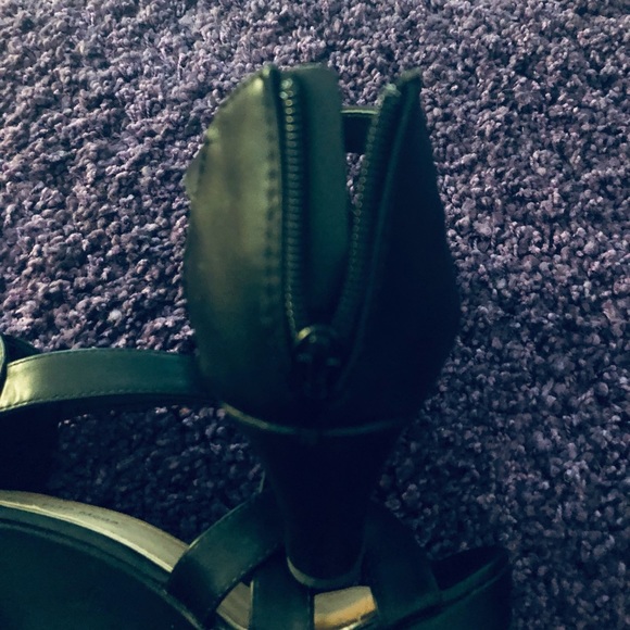 LIQUIDATING Black Size 8 Platform Sandals TOP MODA Zippers - Picture 8 of 9